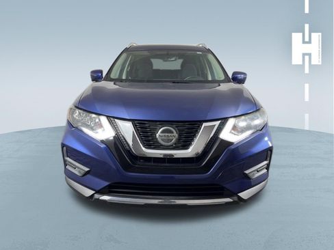 Used 2018 Nissan Rogue SV w/ Sun & Sound Touring Package image 2