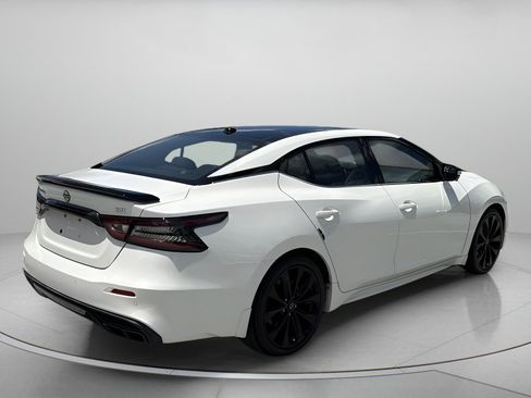 Used 2023 Nissan Maxima SR w/ Sport Mat Group FWD image 3