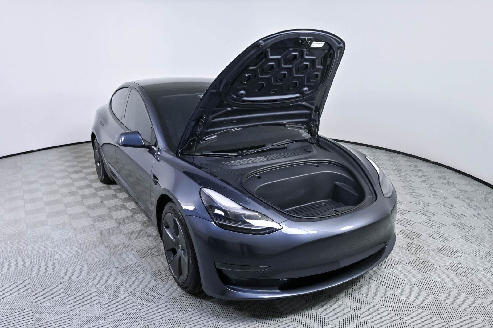 Used 2023 Tesla Model 3 Standard Range RWD image 31