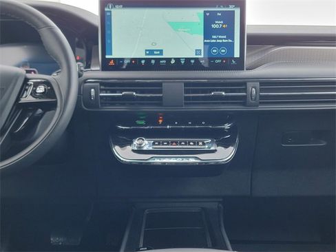 Certified 2025 Lincoln Corsair Reserve w/ Equipment Group 202A image 26