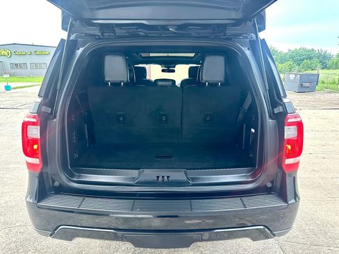 Used 2020 Ford Expedition XLT w/ Black Accent Package RWD image 17