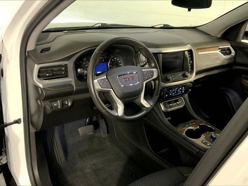 Used 2023 GMC Acadia SLE w/ Driver Convenience Package image 15