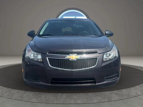 Used 2014 Chevrolet Cruze LS FWD image 4