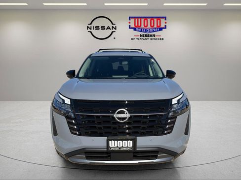 New 2026 Nissan Pathfinder Platinum image 6