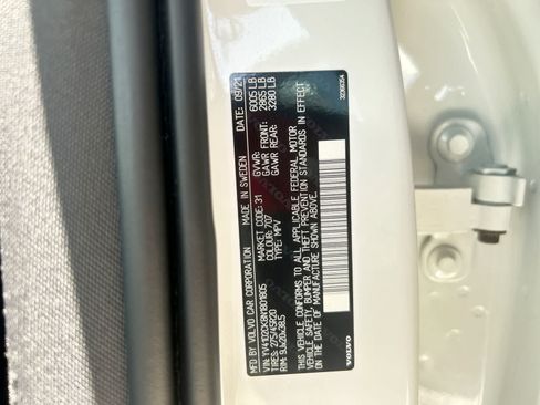 Used 2022 Volvo XC90 T5 Momentum w/ Climate Package FWD image 2