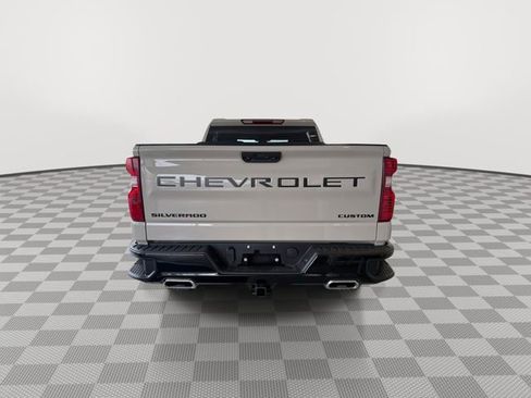 New 2026 Chevrolet Silverado 1500 Custom Trail Boss w/ LPO, Dark Essentials Package AWD/4WD image 9