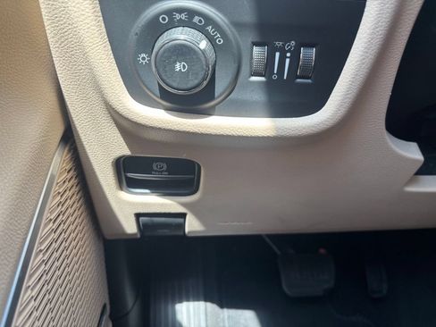 Used 2021 Jeep Grand Cherokee L Limited RWD image 27