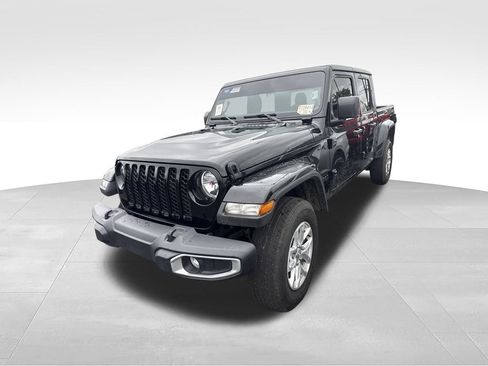 Used 2023 Jeep Gladiator Sport AWD/4WD image 6