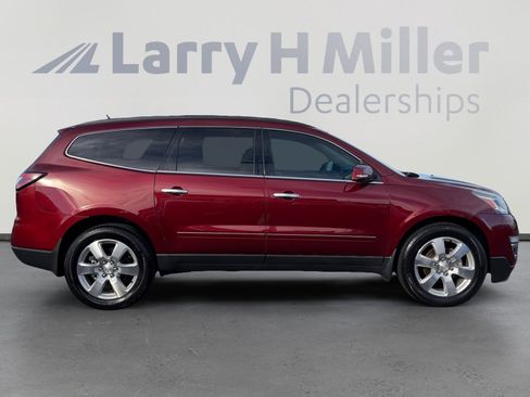 Used 2017 Chevrolet Traverse Premier image 6
