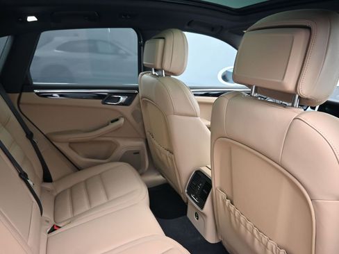 New 2026 Porsche Macan S image 7