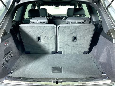 Certified 2025 Audi Q7 3.0T Premium Plus image 36