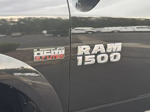 Used 2017 RAM 1500 Laramie w/ Convenience Group AWD/4WD image 11