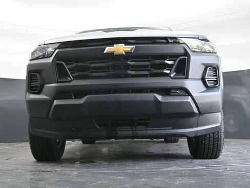 Used 2025 Chevrolet Colorado W/T RWD image 30