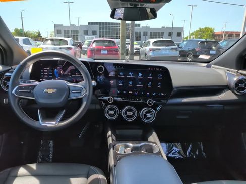 Used 2024 Chevrolet Blazer EV LT AWD/4WD image 13