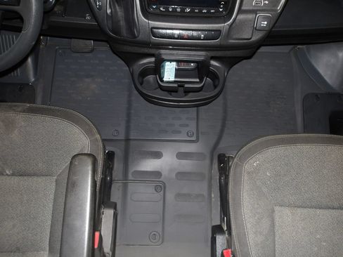 Used 2024 RAM ProMaster 2500 w/ Convenience Group FWD image 12