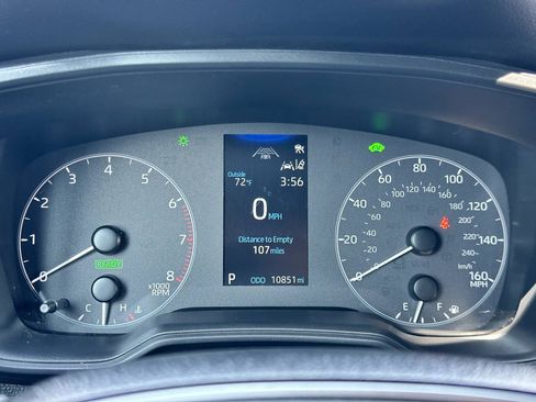 Used 2024 Toyota Corolla Cross AWD Hybrid image 39