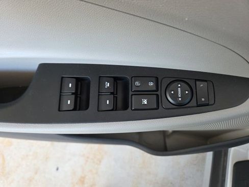 Used 2017 Hyundai Tucson SE AWD/4WD image 13