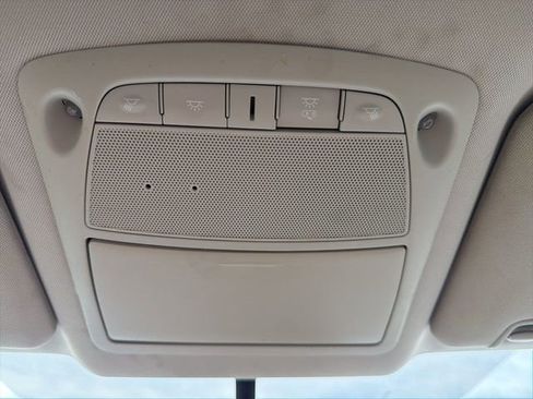 Used 2018 Nissan Rogue SV w/ Premium Package image 41