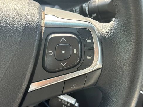 Used 2017 Toyota Camry XLE w/ Moonroof Package FWD image 28
