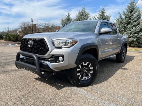 Used 2017 Toyota Tacoma TRD Off-Road image 55