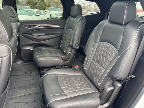 Used 2022 Buick Enclave Avenir w/ Avenir Technology Package image 24