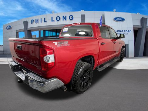 Used 2018 Toyota Tundra SR5 w/ SR5 Upgrade Package RWD image 5