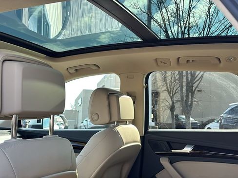 Used 2018 Audi Q5 2.0T Premium Plus w/ Premium Plus Package image 32