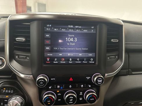 Used 2021 RAM 1500 Laramie w/ Off Road Group AWD/4WD image 15