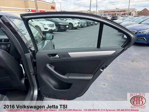 Used 2016 Volkswagen Jetta Sport FWD image 14