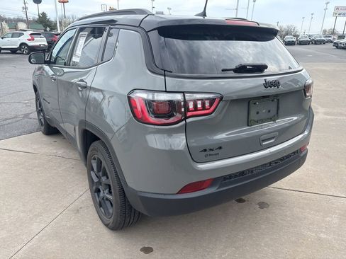 Used 2023 Jeep Compass Altitude w/ Convenience Group AWD/4WD image 8