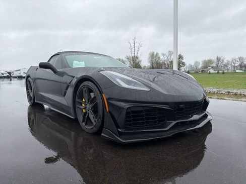 Used 2016 Chevrolet Corvette Stingray Convertible w/ 3LT Preferred Equipment Group image 1