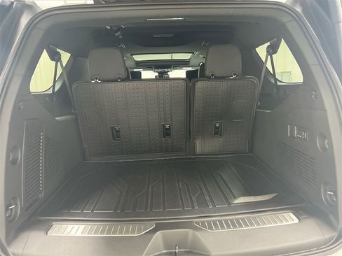 New 2026 Chevrolet Suburban Z71 w/ Z71 Off-Road Package image 25