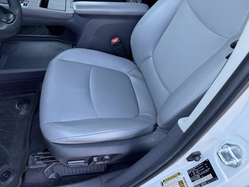 Used 2023 Toyota Sienna XLE w/ XLE Plus Package AWD/4WD image 10