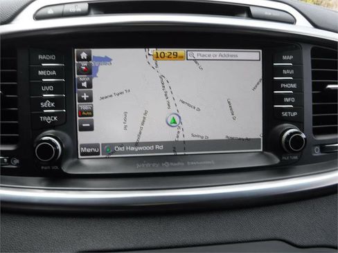 Used 2018 Kia Sorento SX image 13