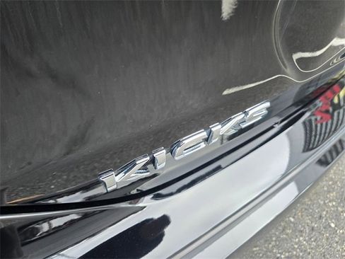 Used 2024 Nissan Kicks S image 13