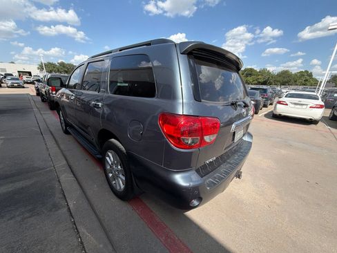 Used 2010 Toyota Sequoia Platinum AWD/4WD image 5