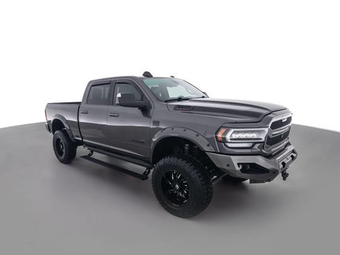 Used 2019 RAM 2500 Laramie w/ Night Edition AWD/4WD image 3