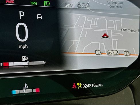 Used 2023 Land Rover Range Rover SE image 9