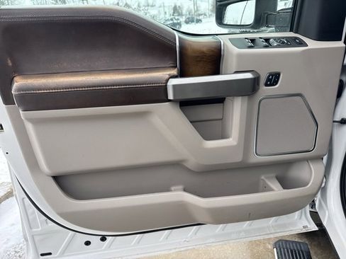 Used 2019 Ford F250 Limited image 11