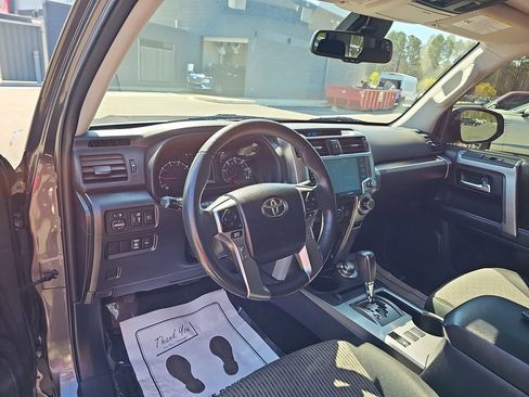 Used 2023 Toyota 4Runner SR5 AWD/4WD image 19