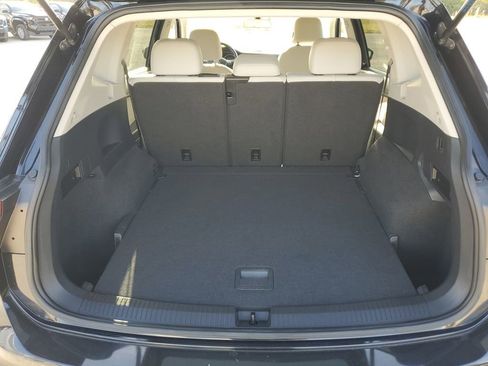 Used 2019 Volkswagen Tiguan SE image 22