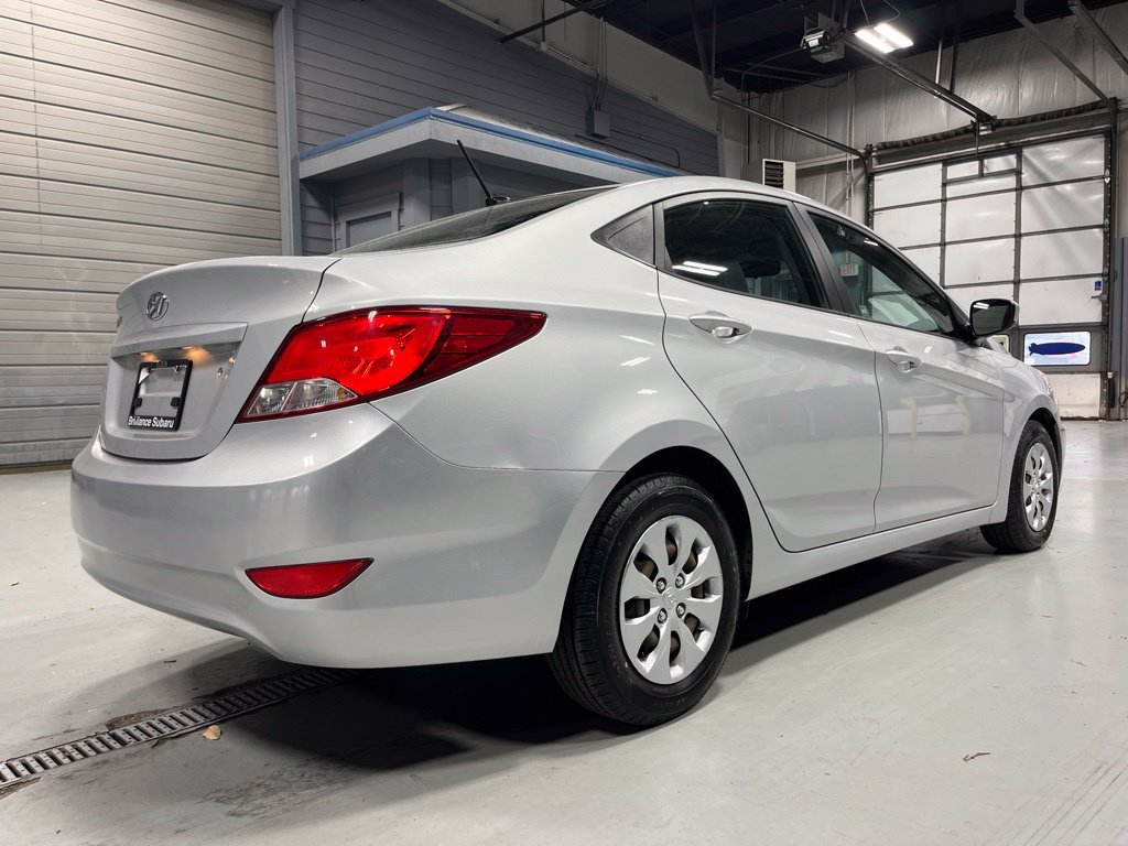 Used 2015 Hyundai Accent GLS FWD image 7