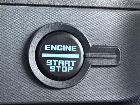 Used 2024 Ford Bronco Badlands image 11