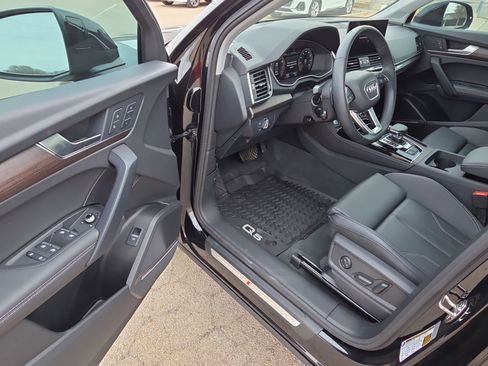 Certified 2025 Audi Q5 2.0T Premium Plus w/ Premium Plus Package image 15