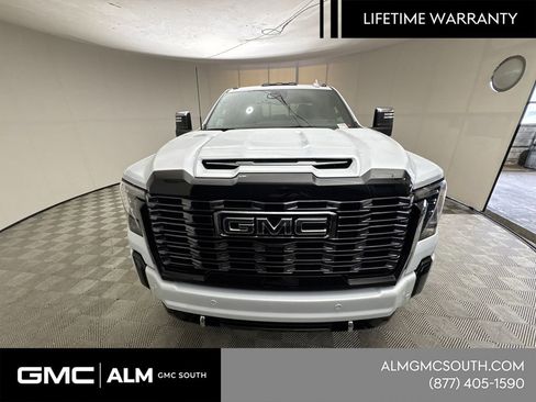 New 2026 GMC Sierra 2500 Denali Ultimate AWD/4WD image 3