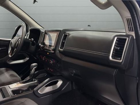 Used 2022 Nissan Frontier SV w/ Technology Package image 45