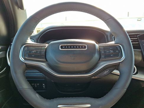 Used 2023 Jeep Wagoneer Series II image 21