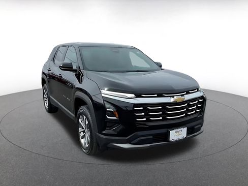 Used 2025 Chevrolet Equinox LT image 3