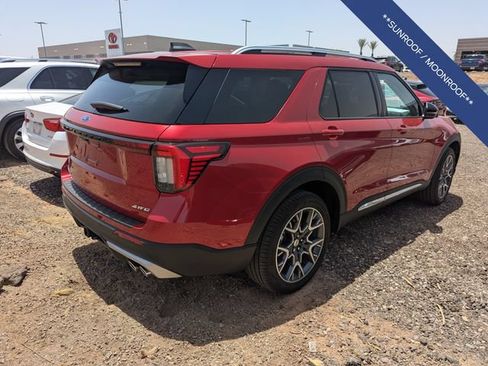Used 2025 Ford Explorer Platinum w/ Ultimate Package AWD/4WD image 6