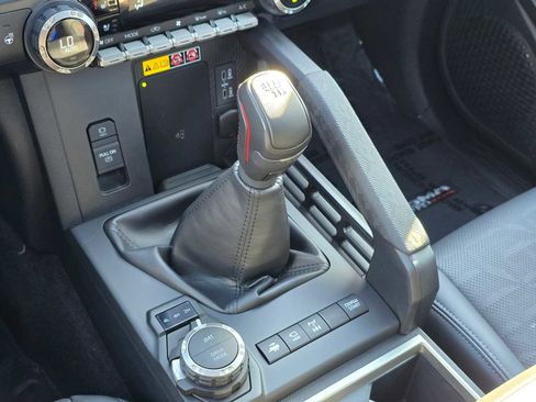 Used 2025 Toyota Tacoma TRD Sport image 26